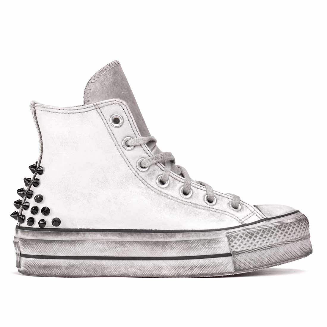 Converse All Star in Pelle bianche - Effetto Vintage - Borchie Nere - immagine 2