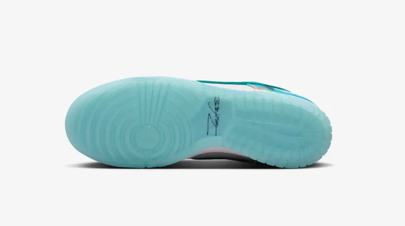 Nike SB Dunk Low Futura Laboratories Bleached Aqua - immagine 6
