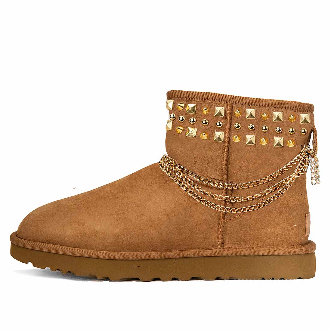 Personalizzazione UGG Classic Mini II con Borchie Oro e Catene - immagine 3