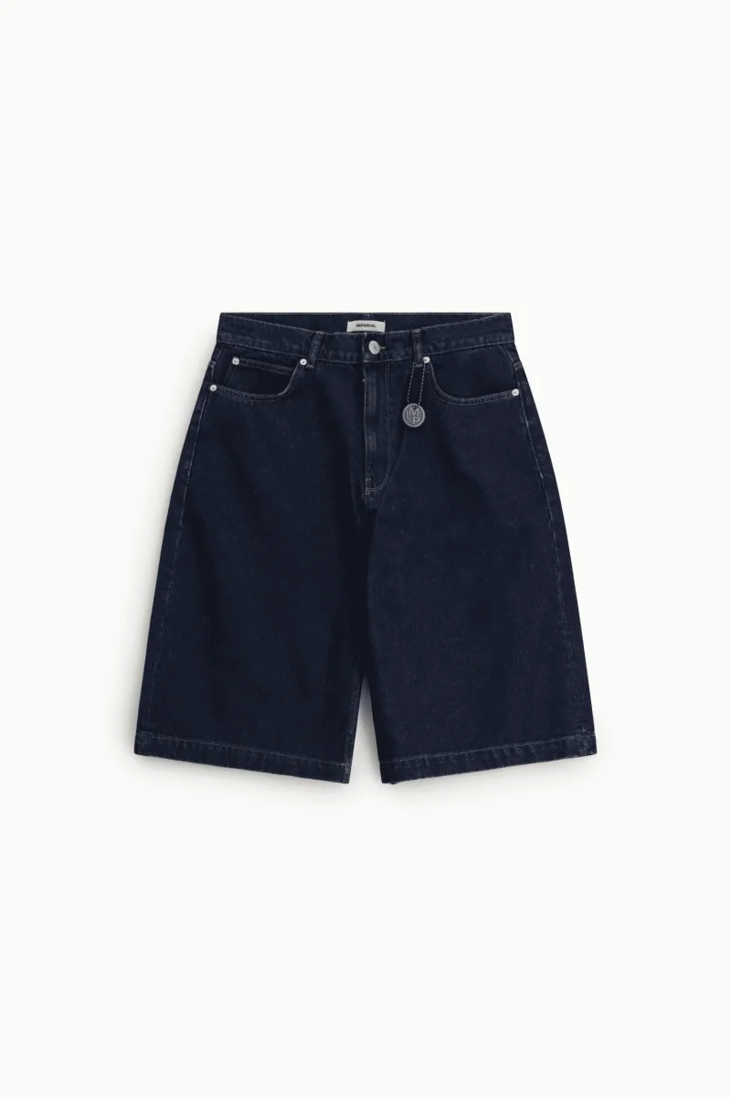 Bermuda in denim cinque tasche dal taglio ampio - immagine 2