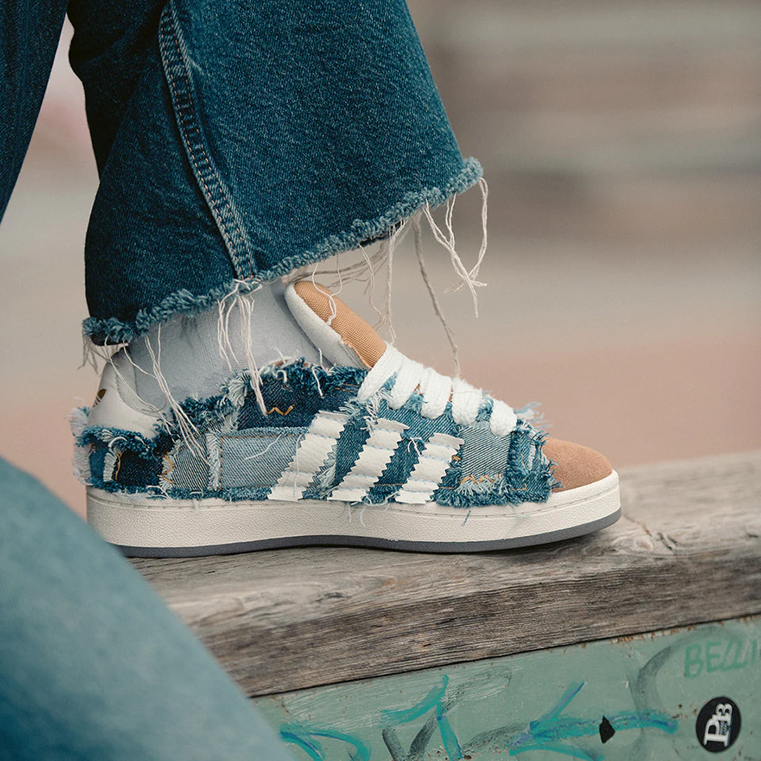 Adidas Campus Marroni - Denim Jeans - Outlet - immagine 3